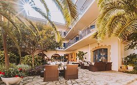 Hotel Bell Repos